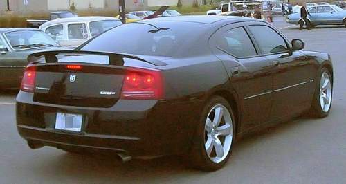 -06-08-dodge-charger-srt-8-rear-les-chauds-vendredis-11-jpg