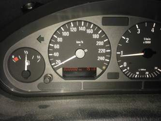 300000