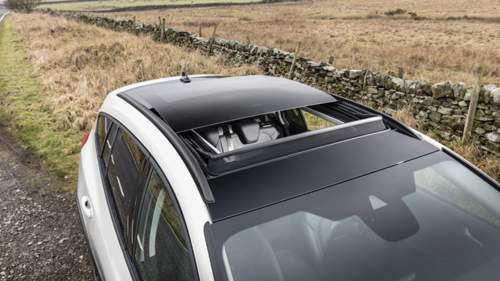 2019-ford-focus-active-panpramic-roof