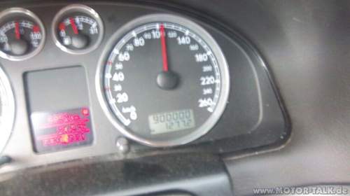 900000