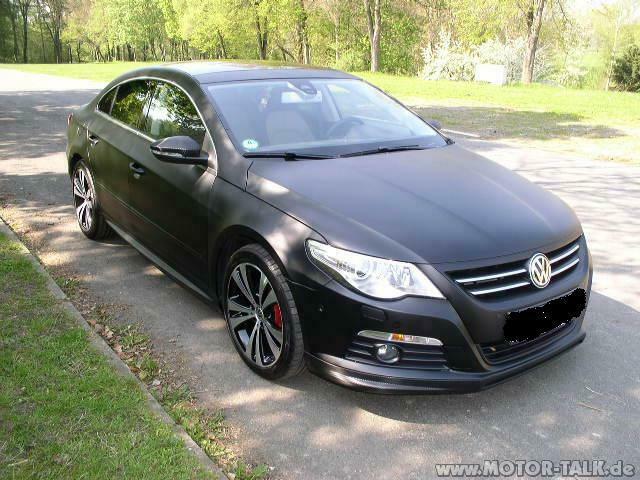 Passat in schwarz matt