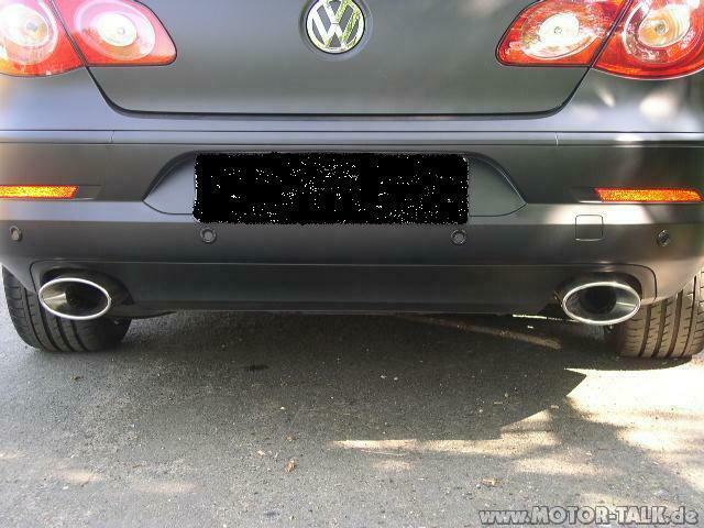 Passat in schwarz matt