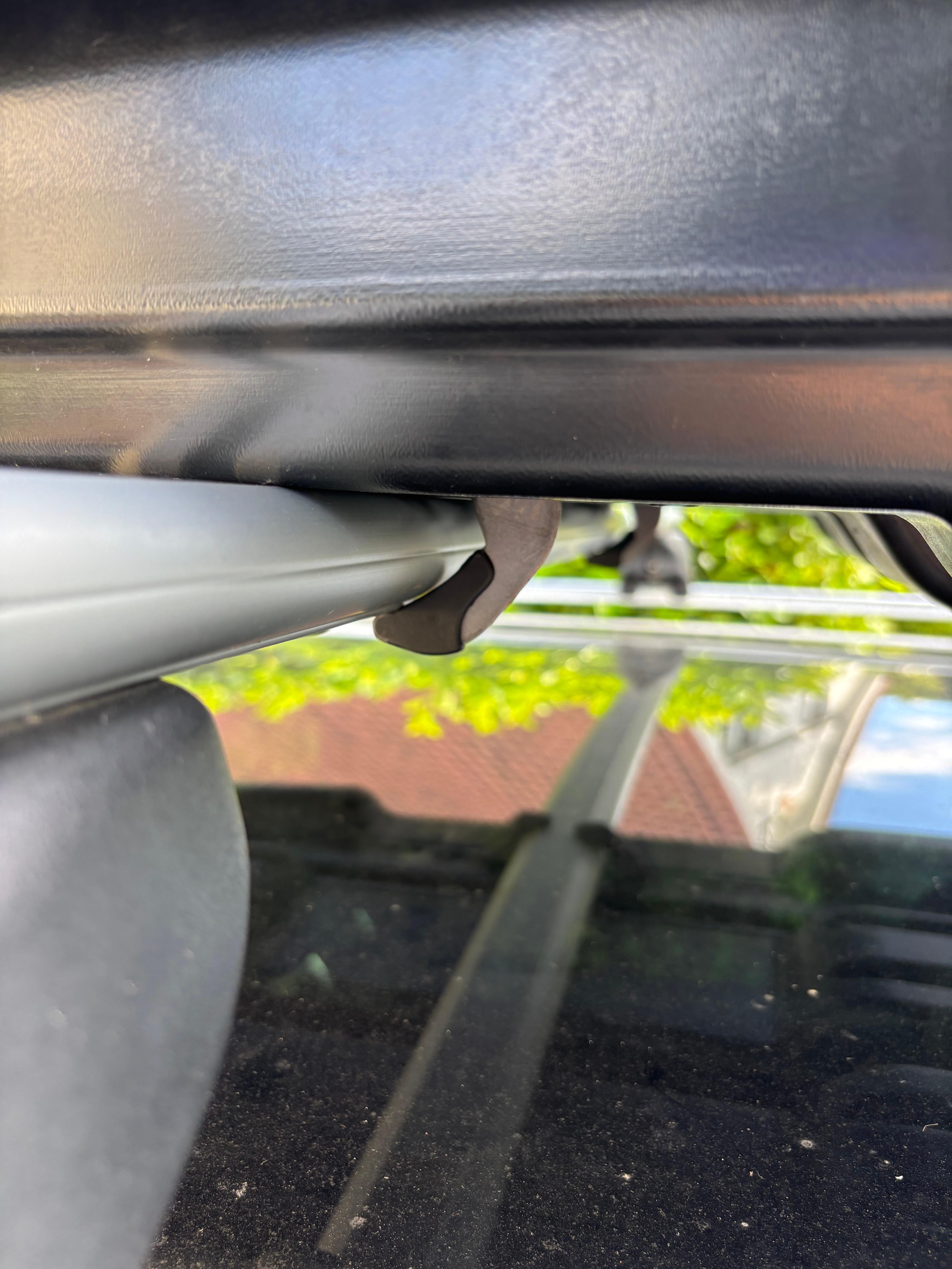 Passt das Power Click System von Thule mit dem originalen Dachträger?