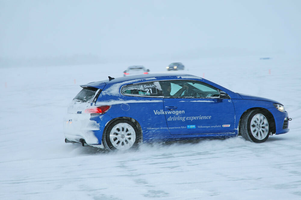 Scirocco R im Schnee