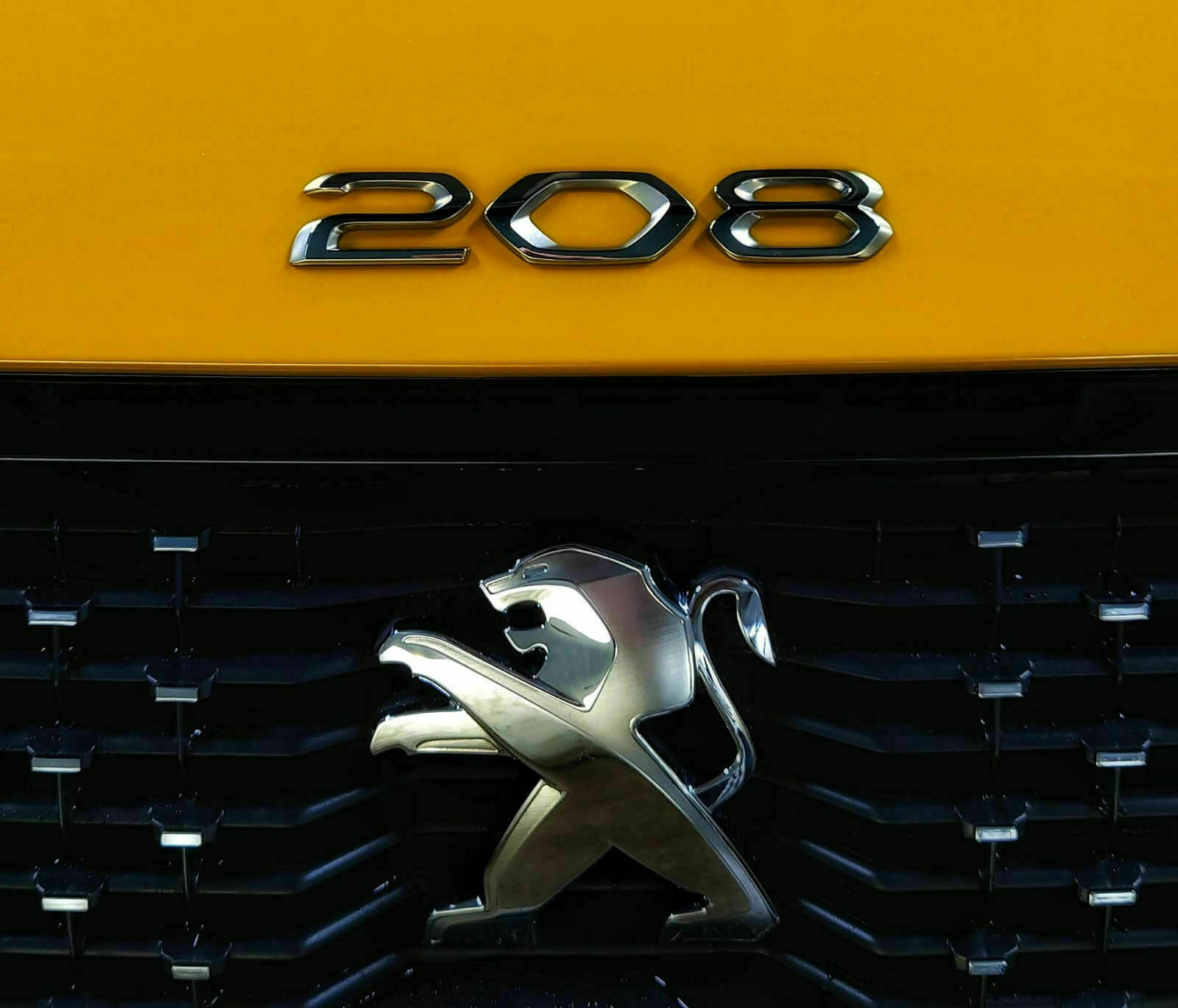Peugeot 208 II 1.2 PureTech EAT8 100 Test