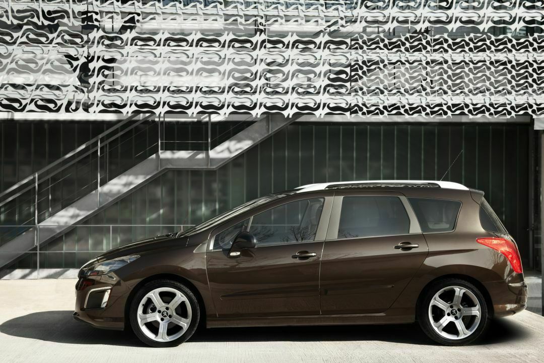 Peugeot 308 SW 2011