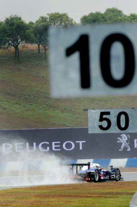 Peugeot 908
