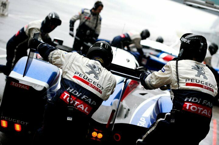 Peugeot 908