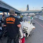 Reiter und Ross vor dem Einschiffen