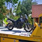 Die 955i wollte die letzten Meter lieber mit dem ADAC Laster fahren.
