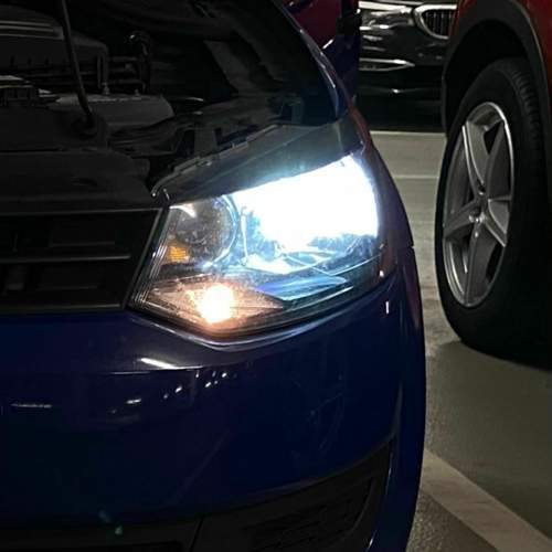 Ultinon Pro6000 und altes Standlicht.jpg