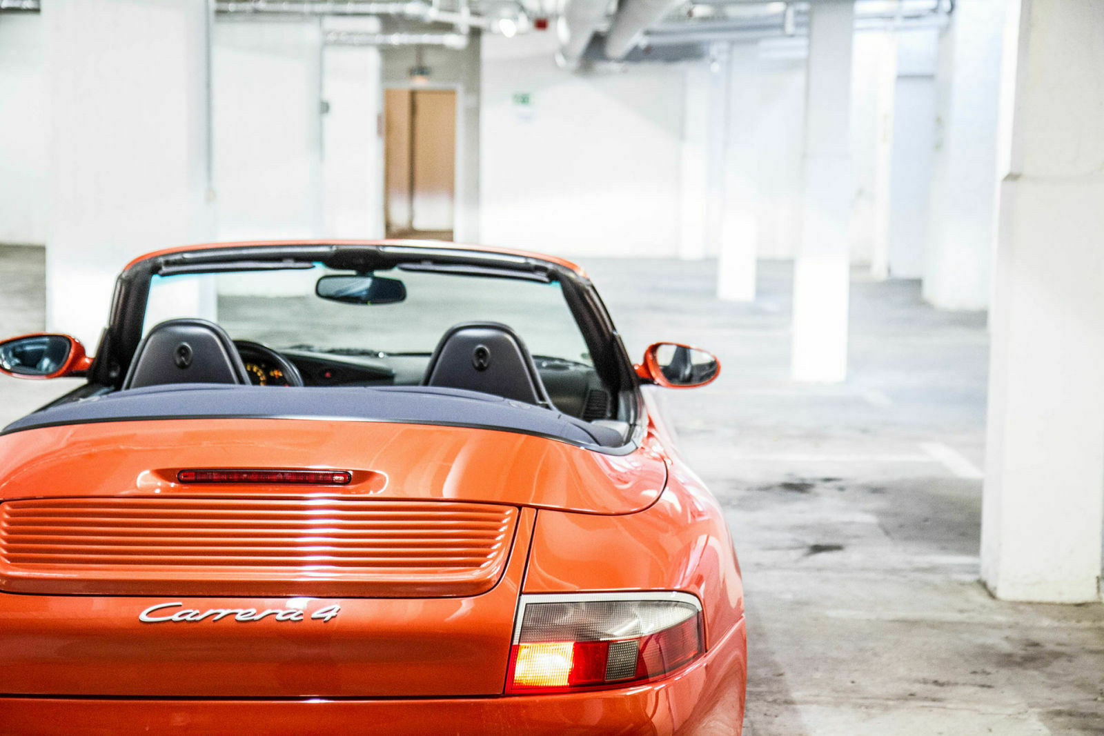 Porsche 911 Carrera 4 996