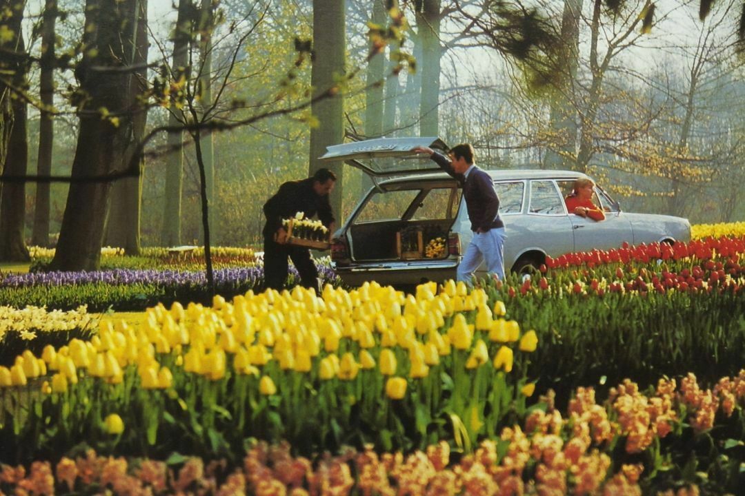 Ein Opel Rekord C Caravan, zweitürig, von 1966