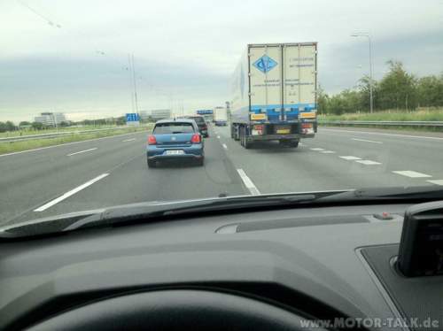 Volkswagen-polo-blue-gt-001