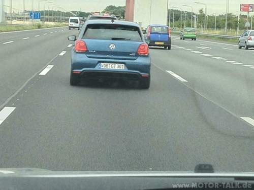 Volkswagen-polo-blue-gt-002