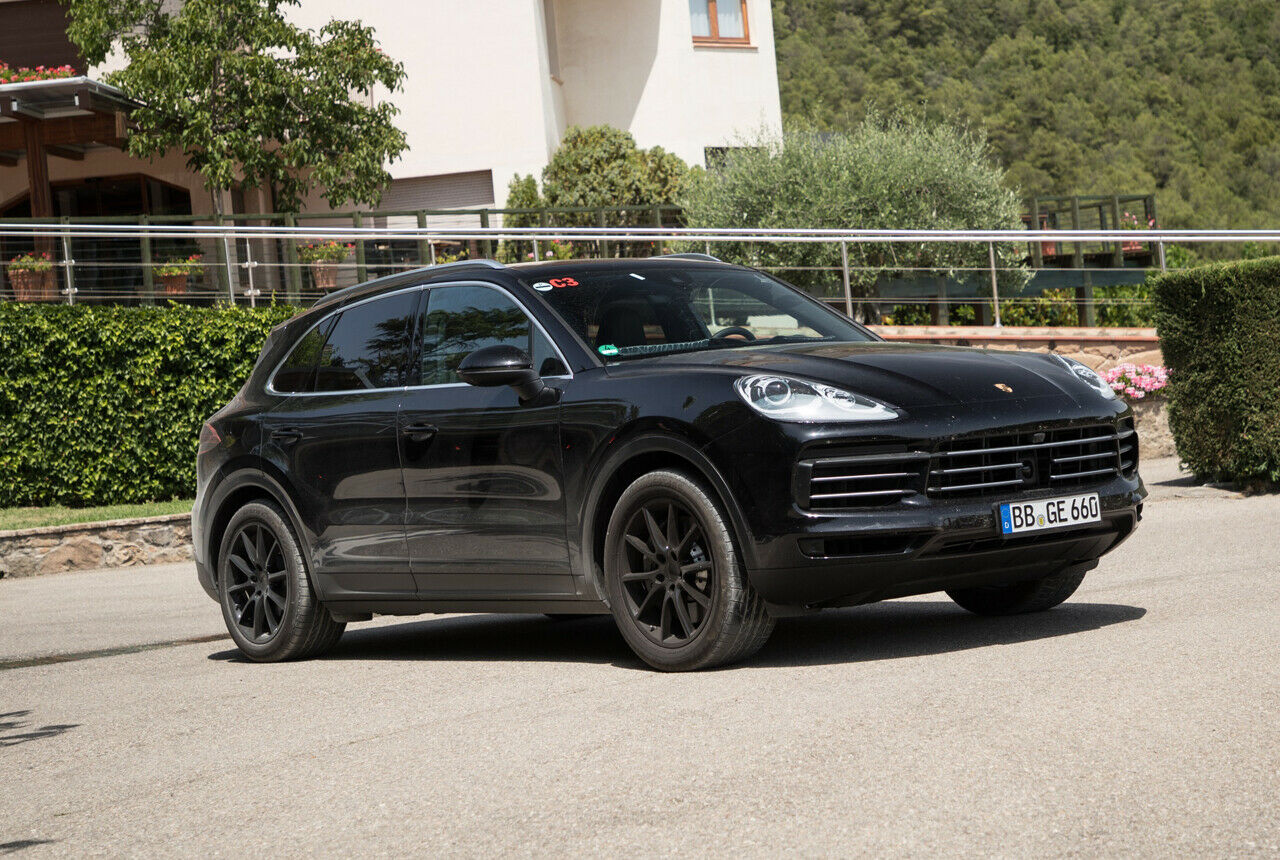 Form und Format bleiben. Deshalb lässt sich der neue Cayenne leicht tarnen