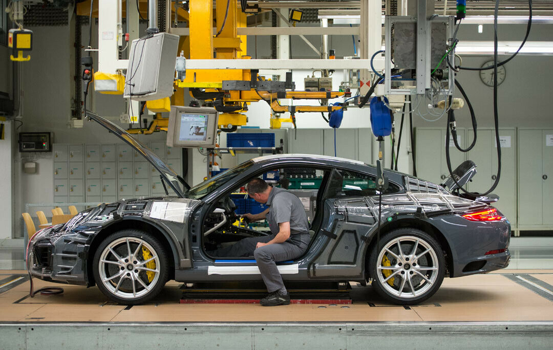 Der Sport- und Geländewagenhersteller Porsche hat im September seine weltweiten Auslieferungen um 29 Prozent gesteigert
