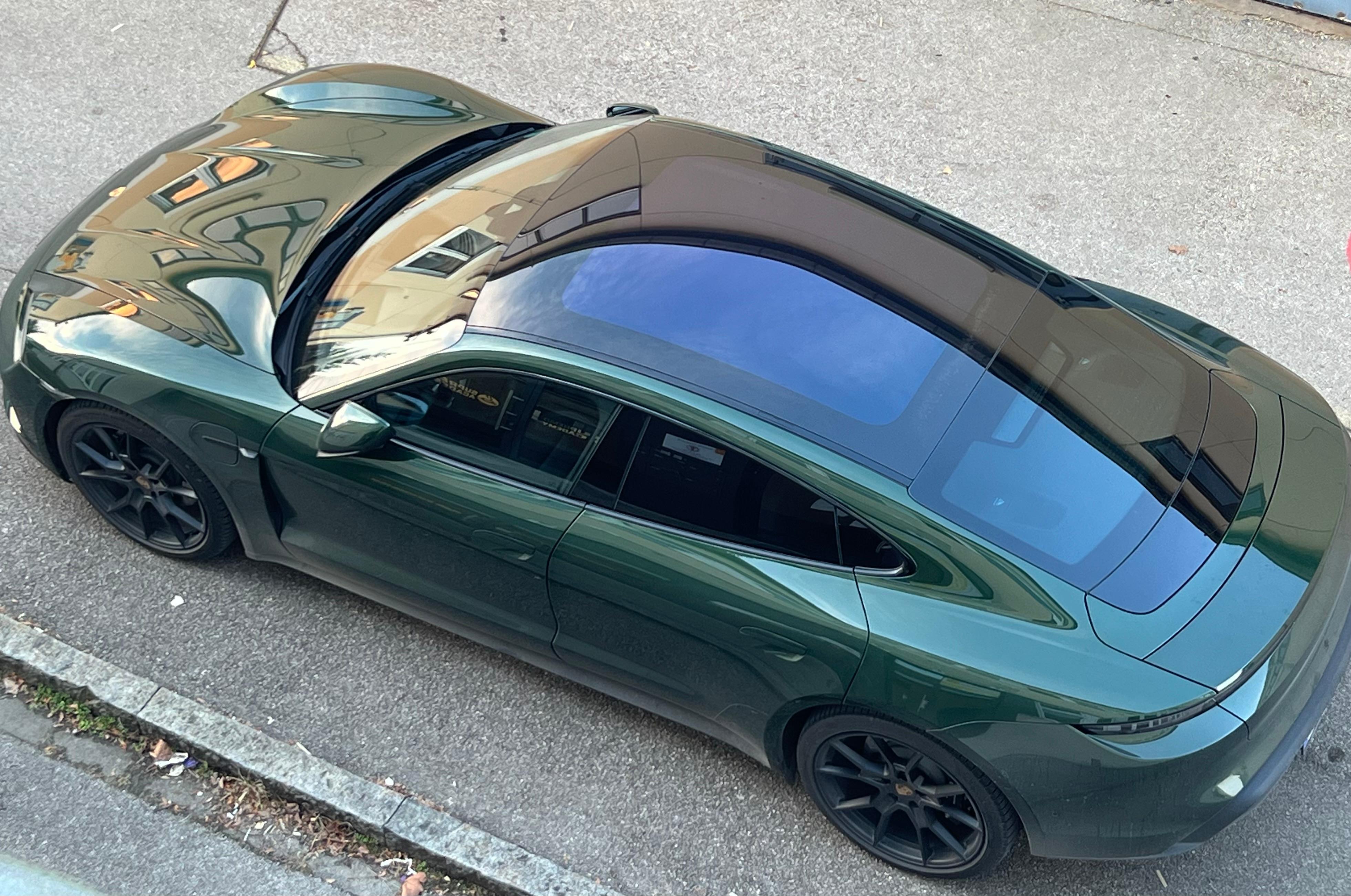 Porsche Taycan Bilder Threat