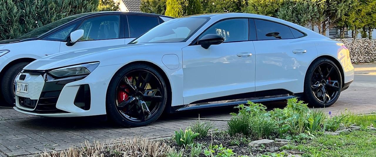 Porsche Taycan Felgen auf RS-Etron GT (2023)