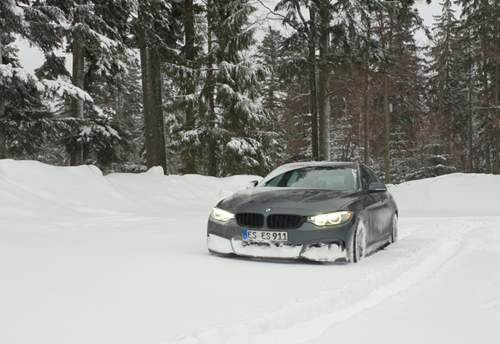 Spielen im Schnee 2