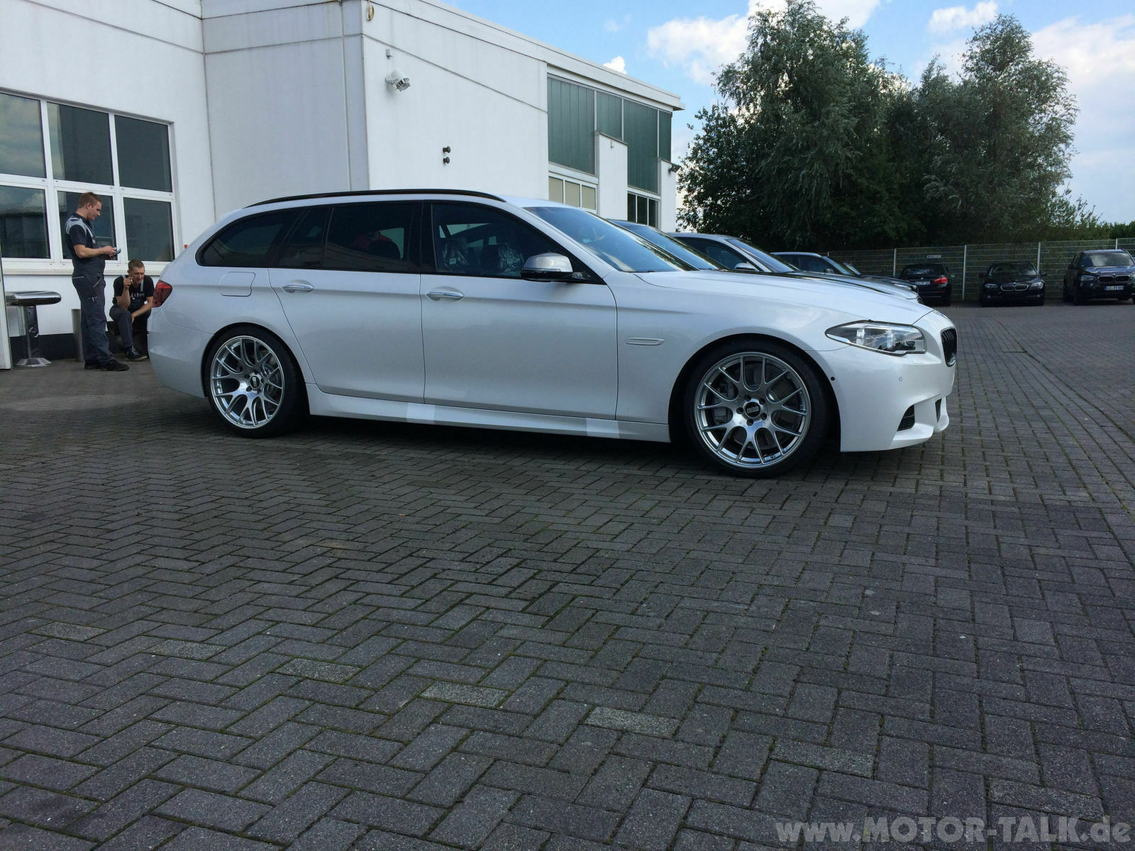 Postet hier eure BMWs mit euren Felgen:-)
