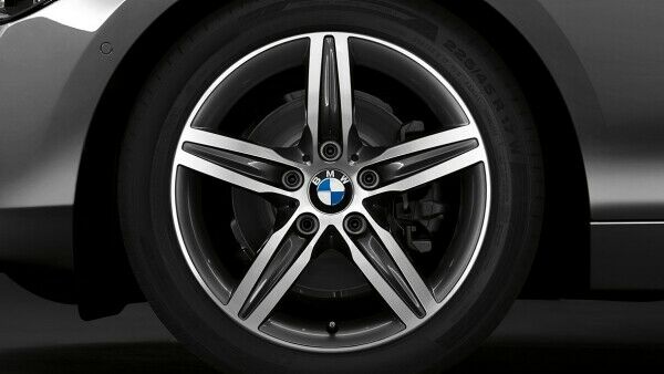 Postet hier eure BMWs mit euren Felgen:-)