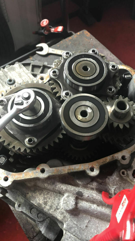 Powershift wird zerlegt, da erst geruckelt jetzt kein Vortrieb mehr.