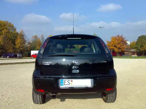 Auto-hinten
