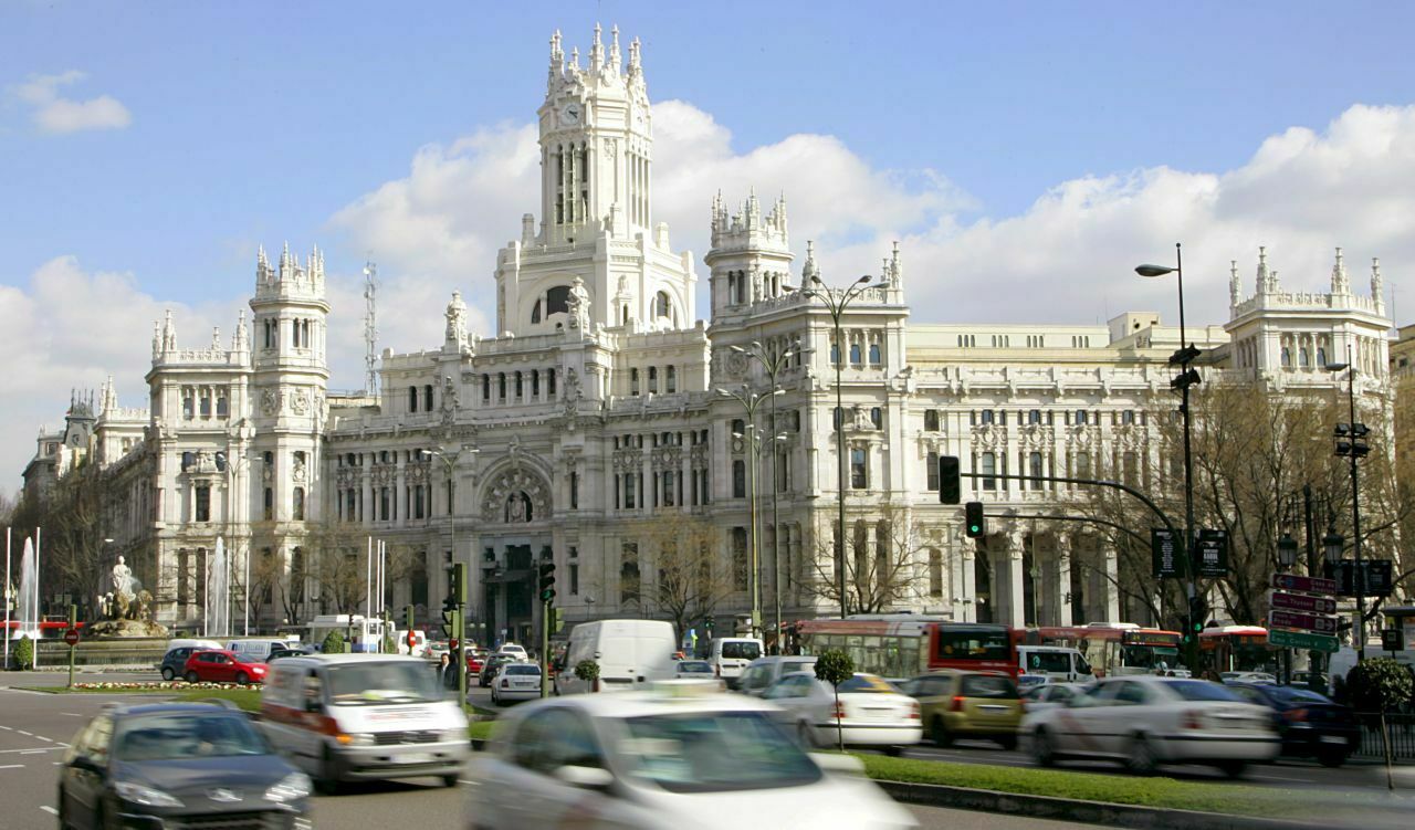 Straßenverkehr in Madrid: Die spanische Kartellbehörde hat hohe Strafen wegen Preisabsprachen verhängt