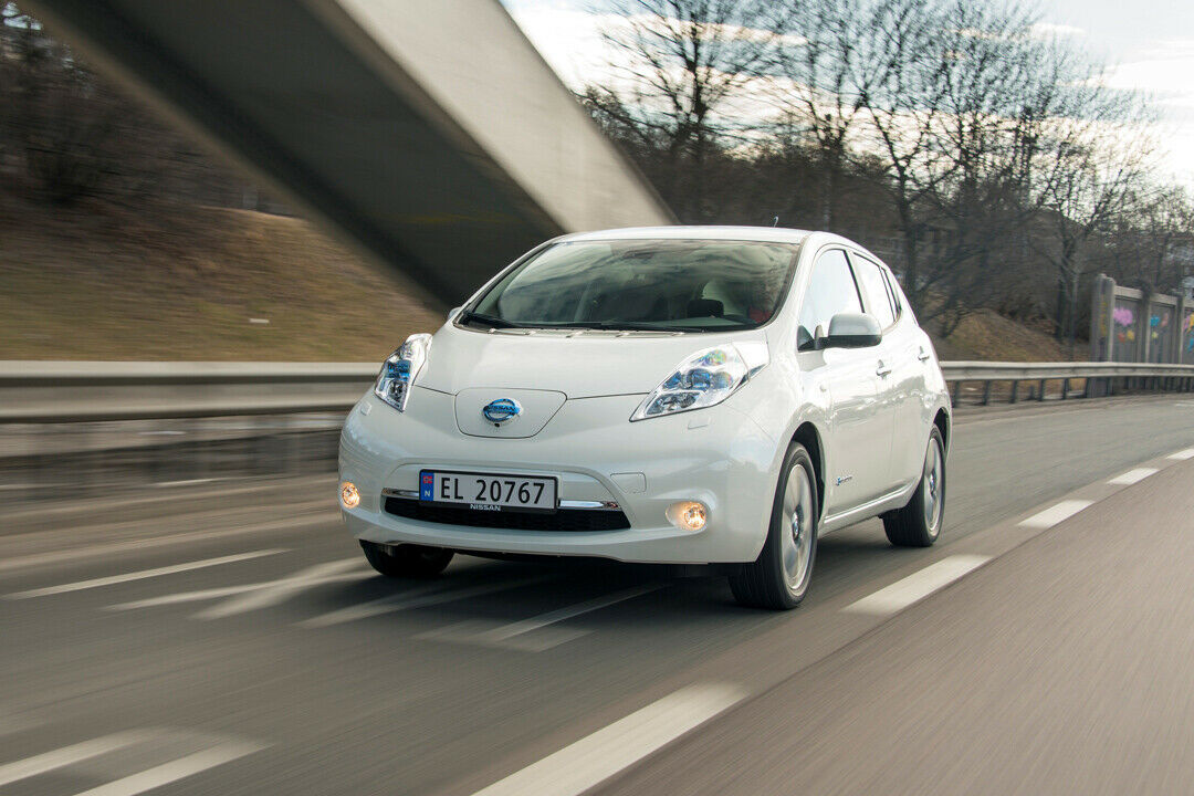 Ein Nissan Leaf in Norwegen - nirgendwo sonst gibt es so viele Elektroautos