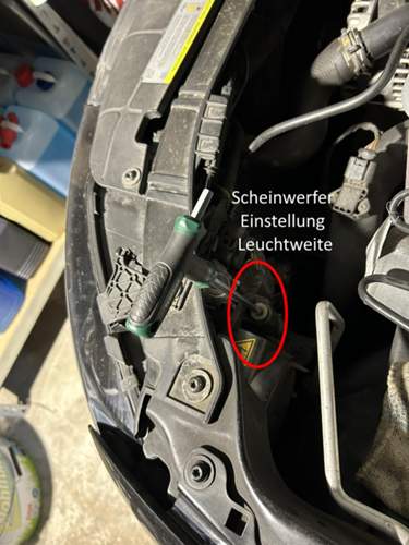 Einstellschraube Scheinwerfer