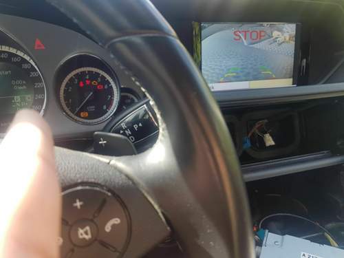 Auto in R mit Kamera Bild. Motor Aus..jpg