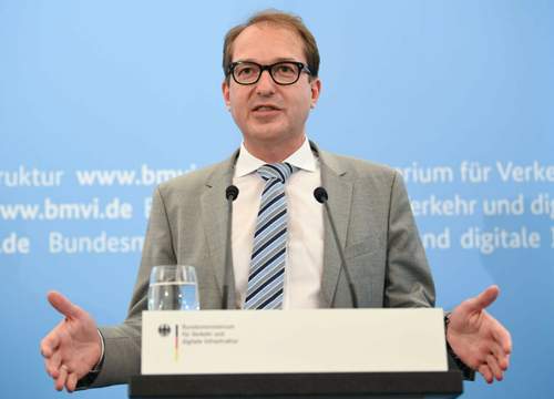 Am Donnerstag gab Bundesverkehrsminister Alexander Dobrindt bekannt, dass Audi eine "unzulässige Abschalteinrichtung" verwendet haben soll