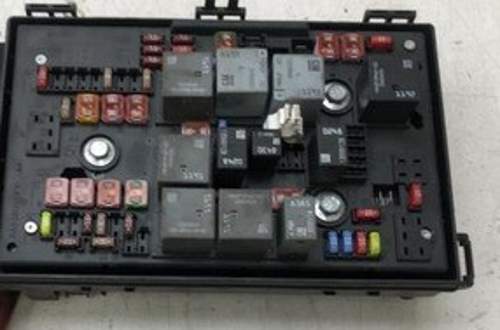 Sicherungkasten Motorraum 1