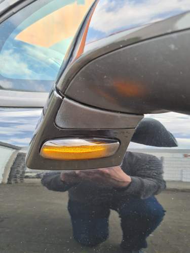 Neuer LED Blinker in Schwarz (Peugeot 207)