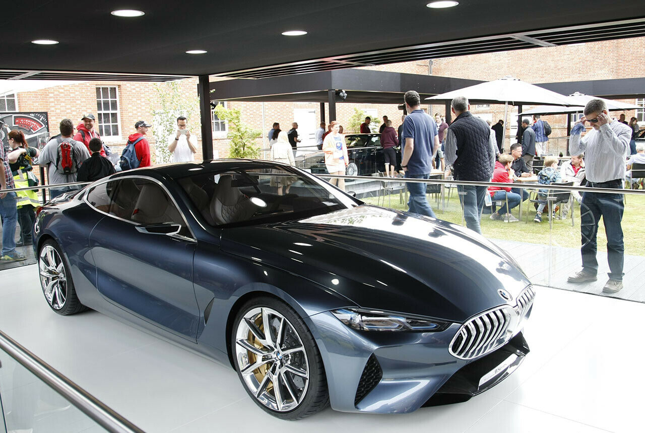 BMW zeigt in Goodwood sein 8er-Konzept, das einen Vorgeschmack auf das kommende große Coupé gibt