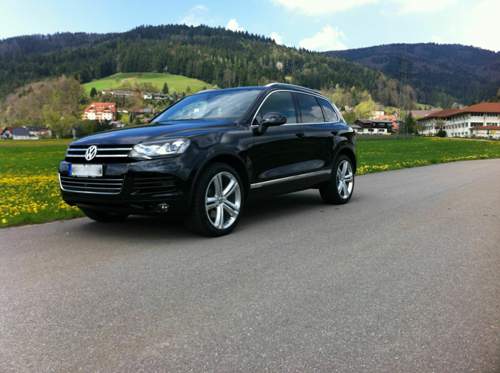 Tiguan XL vor schöner Landschaft