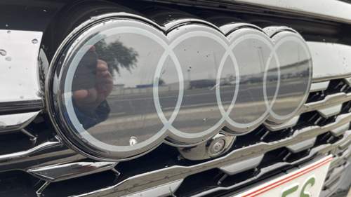 Audi Logo Steinschlag