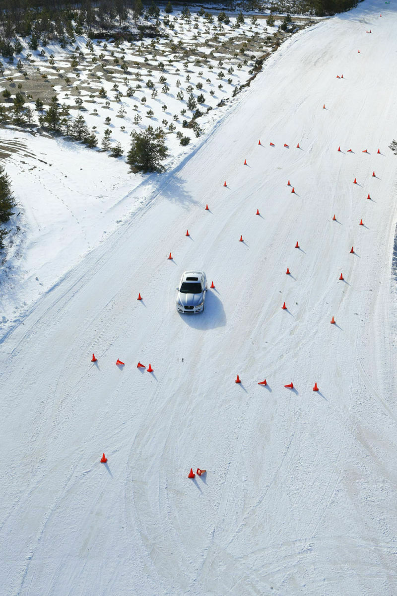 Erste Fahrt mit Jaguar XF und XJ AWD.