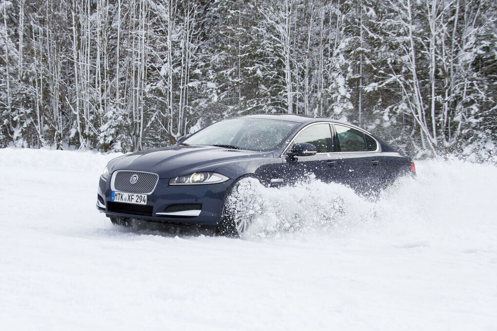 Erste Fahrt mit Jaguar XF und XJ AWD.