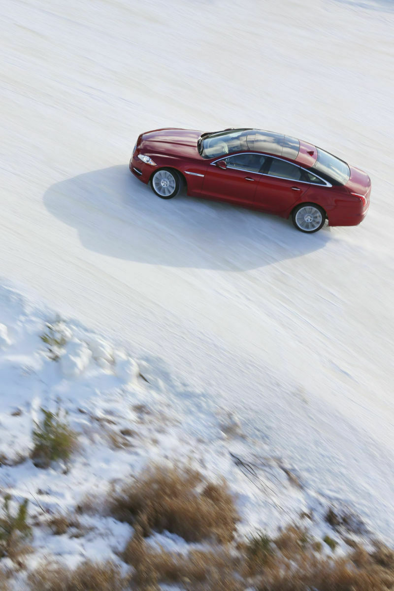 Erste Fahrt mit Jaguar XF und XJ AWD.
