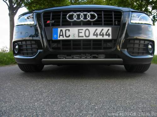 Quattro Badge