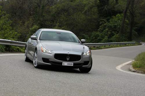 Die Höchstgeschwindigkeit des Maserati Quattroporte S Q4 liegt bei 283 km/h
