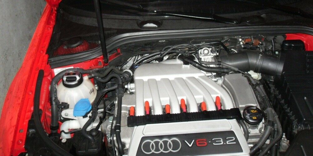 R8 Öldeckel beim A3 8P