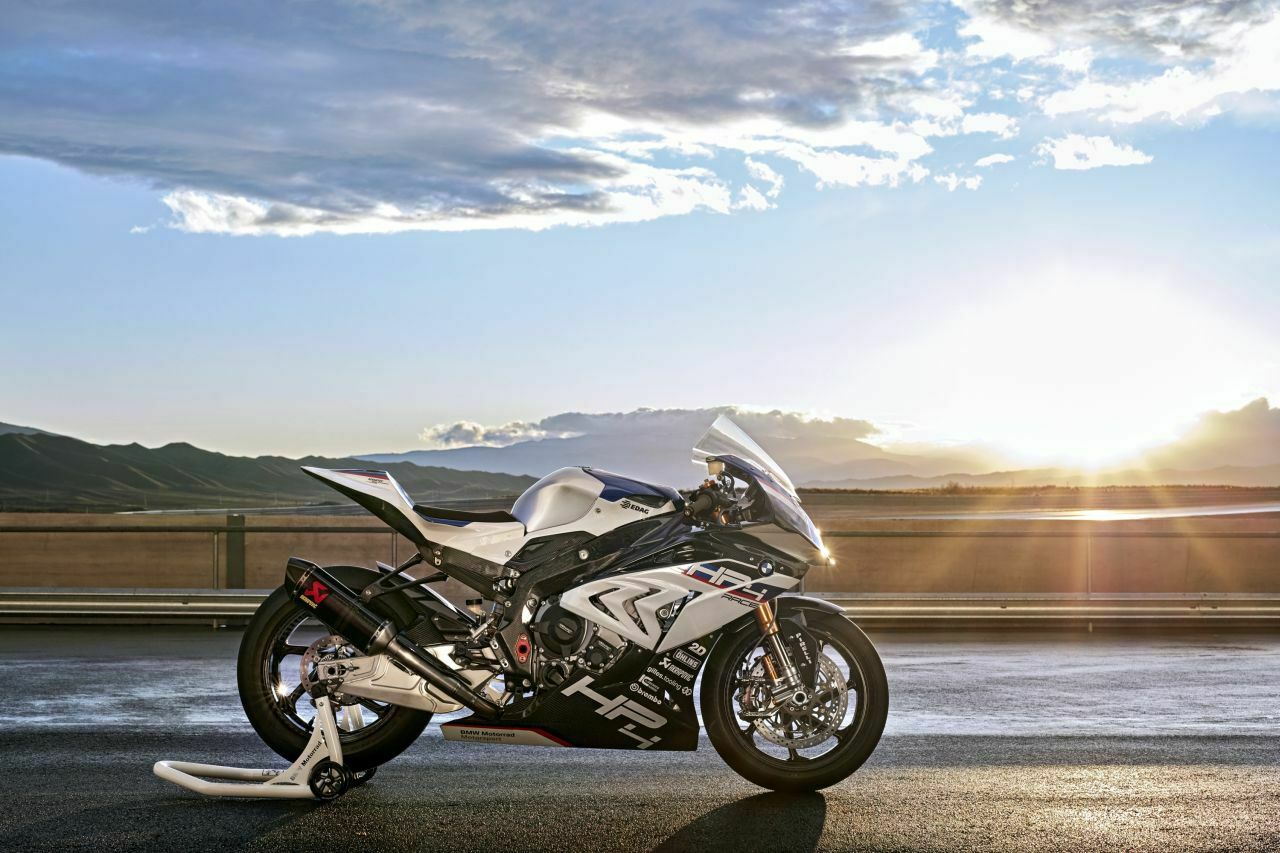 BMW rechnet damit, dass die meisten Exemplare der limitierten HP4 Race in den Garagen von Sammlern verschwinden