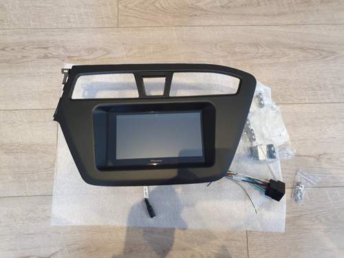 Pioneer SPH DA 160 DAB mit 2Din Rahmen