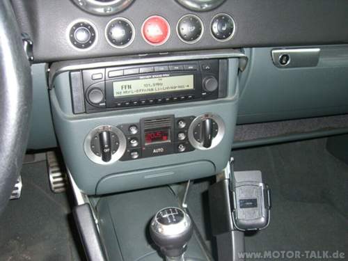 2010-08-03-audi-tt-beckerradio-01