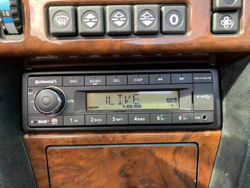 Continental TRD 7412 UB-OR in W124