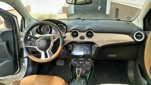 Adam-mit-seicane-navi