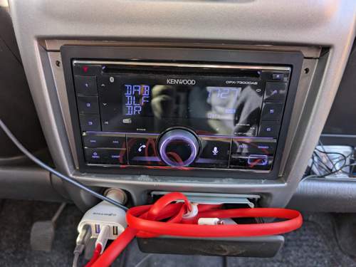 Kenwood DPX-7300DAB nach Einbau im Agila